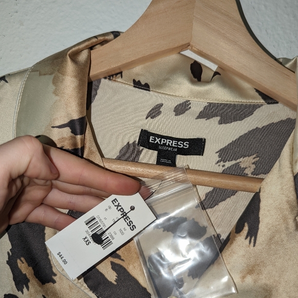 NWT Express Satin Leopard Sleep Shirt - Picture 7 of 8